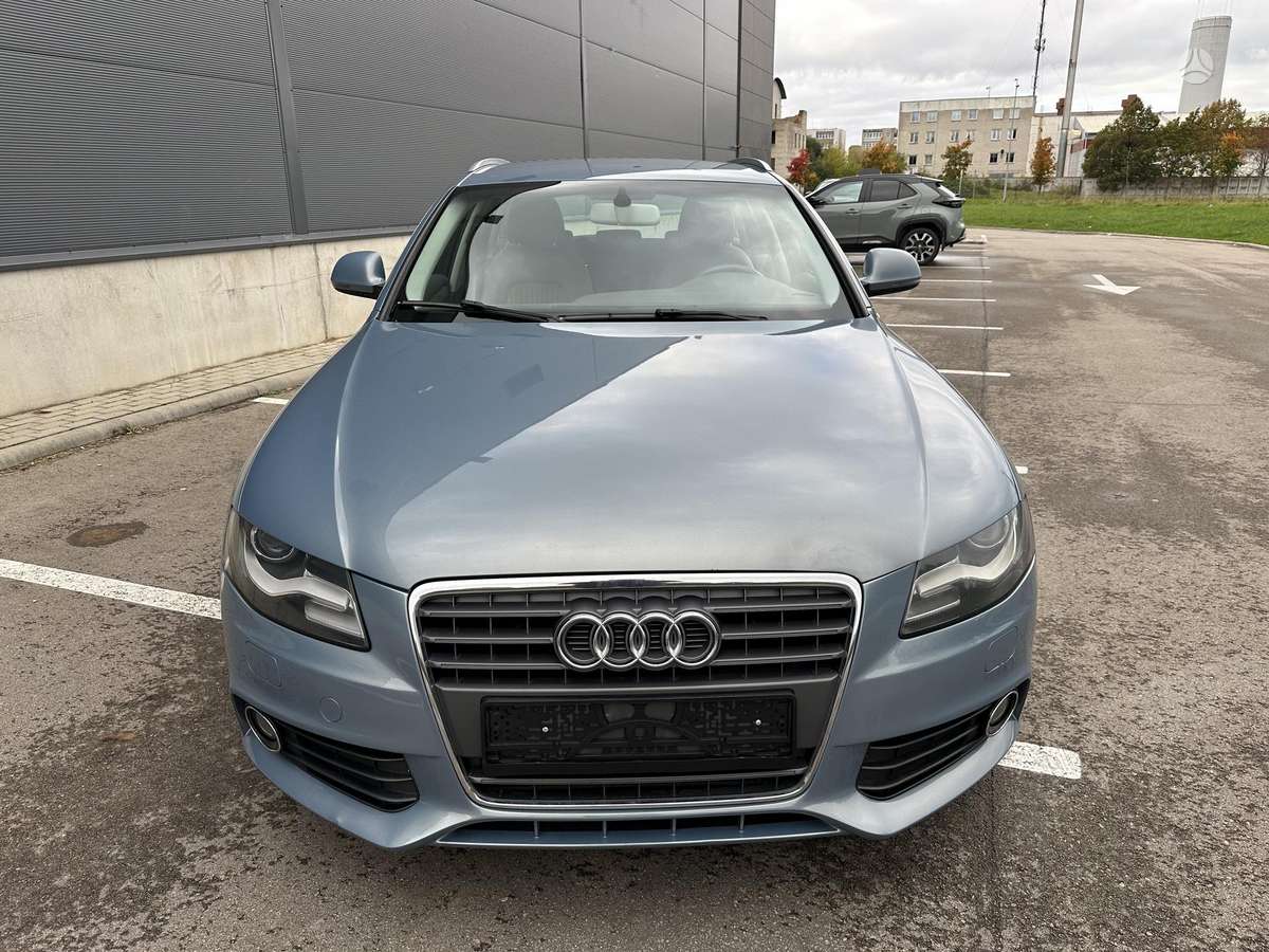Audi A4 2008 — rear view