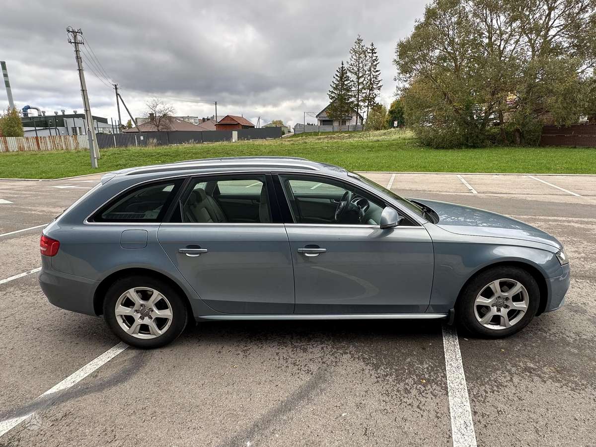 Audi A4 2008 — photo 8