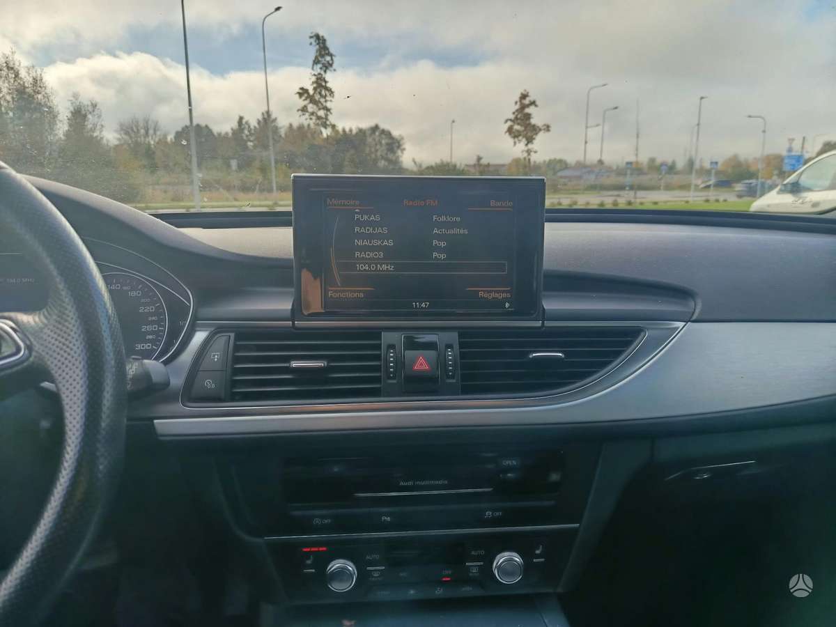 Audi A6 2014 — photo 17