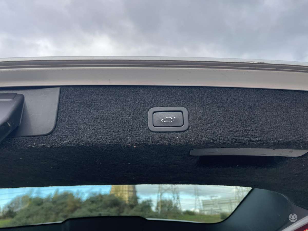 Volvo V70 2013 — photo 34