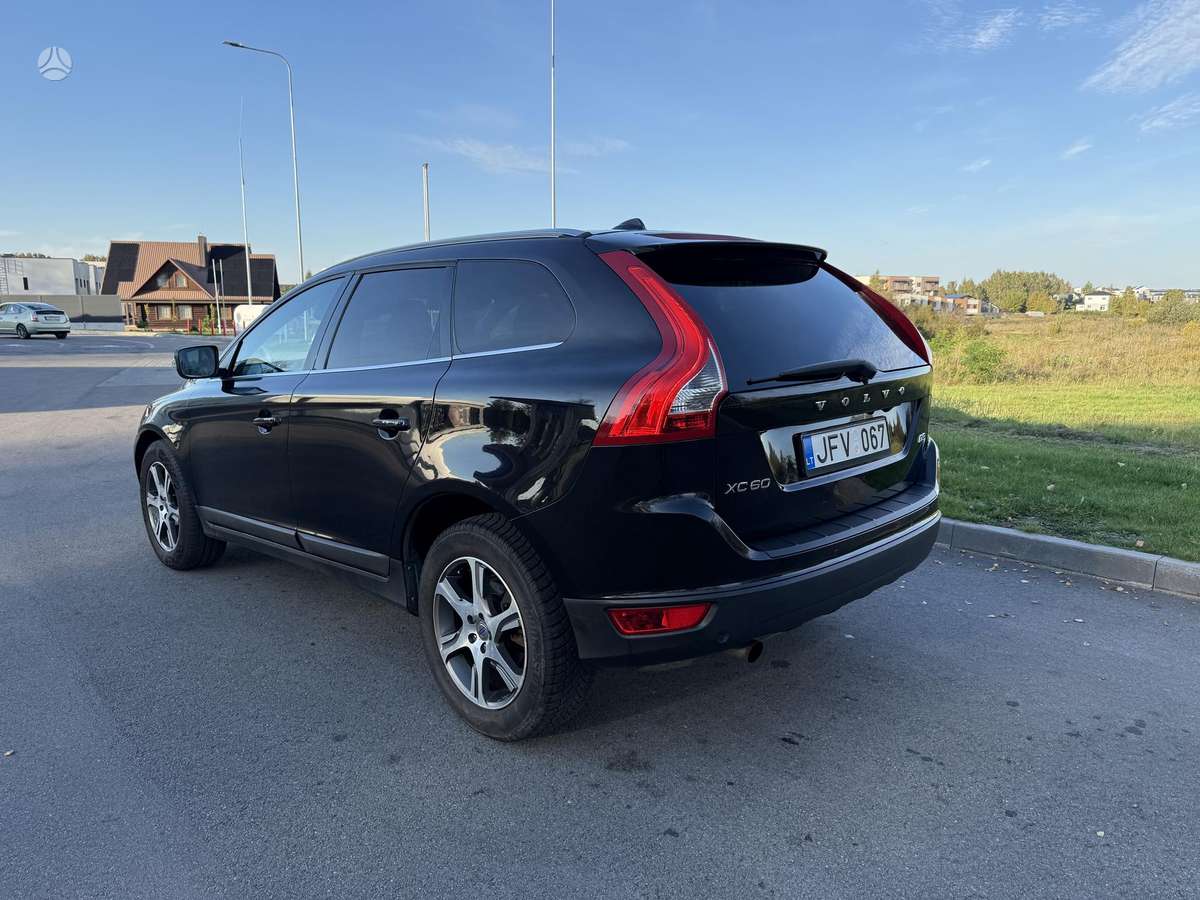 Volvo XC60 2011 — photo 6