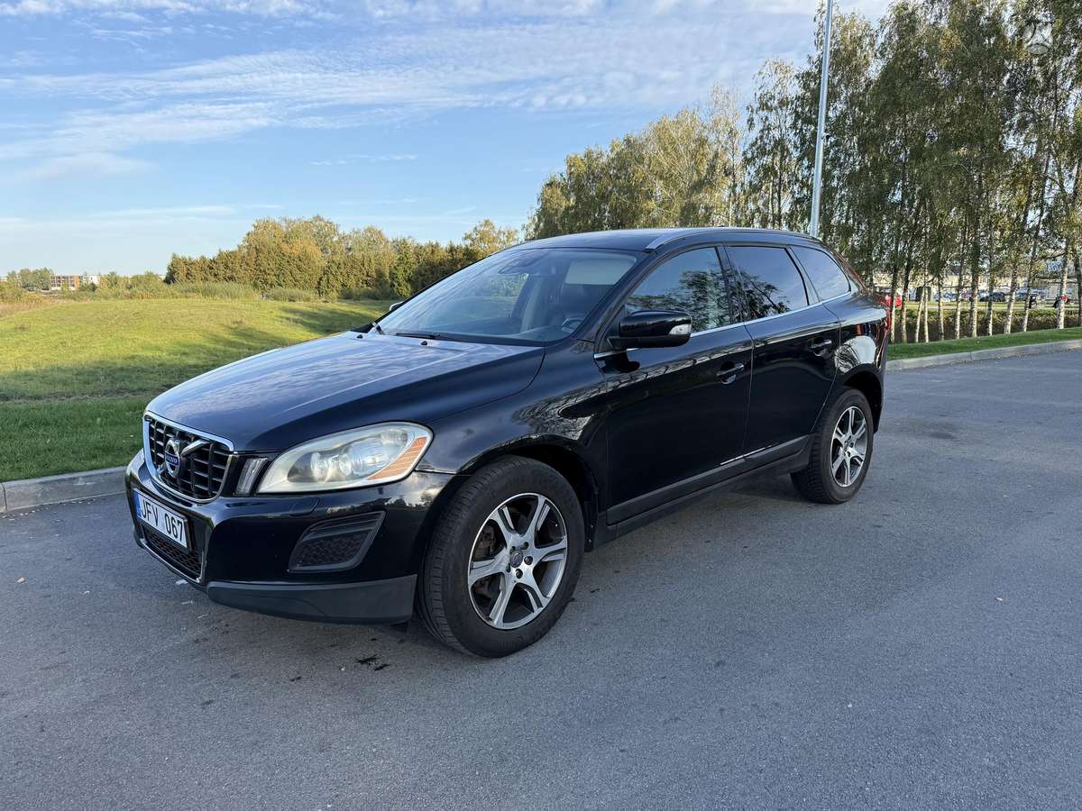 Volvo XC60 2011 — photo 8