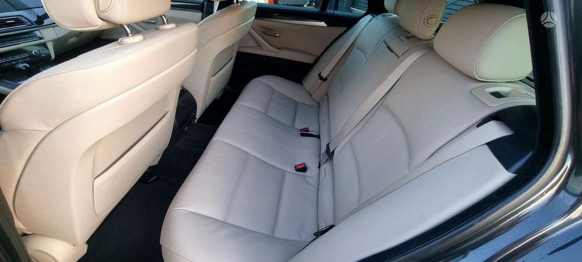 BMW 520 2011 — photo 10