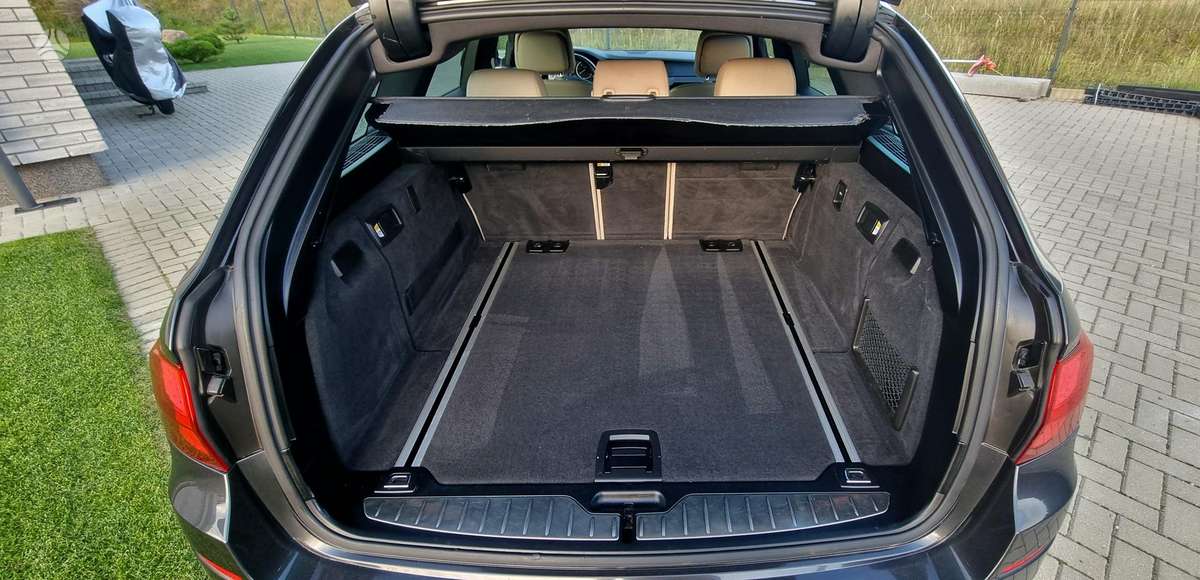BMW 520 2011 — photo 18