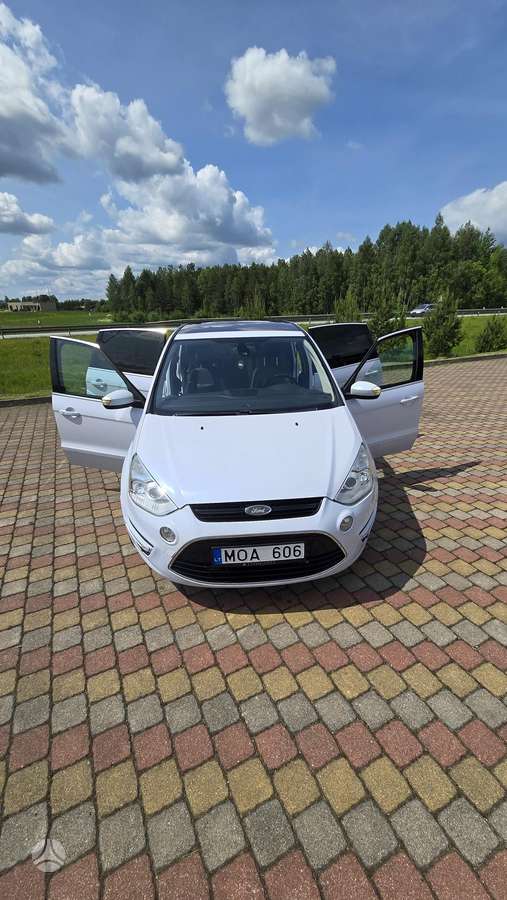 Ford S-MAX 2010 — салон