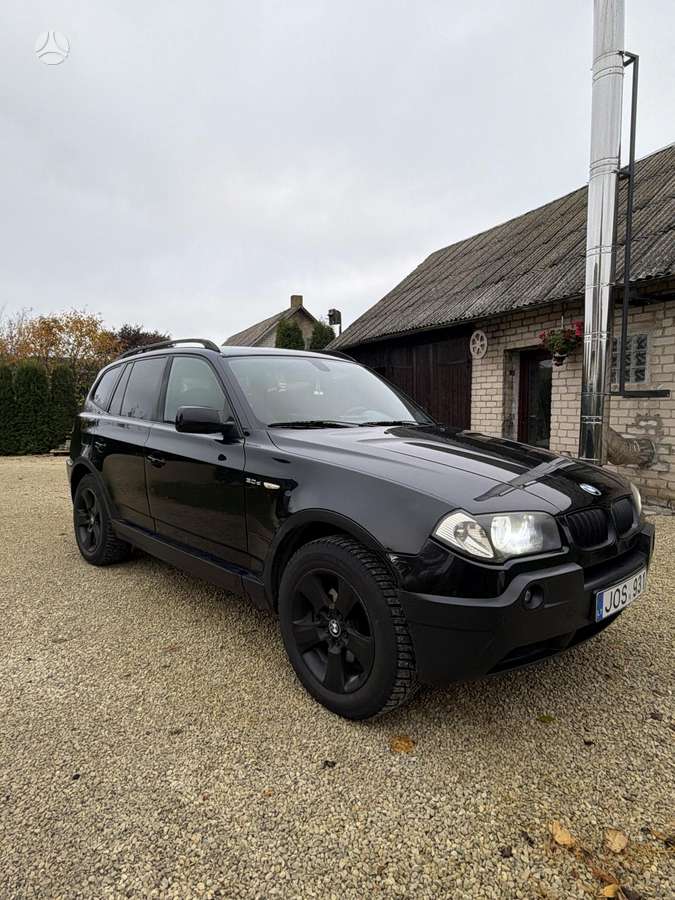 BMW X3 2004 — rear view