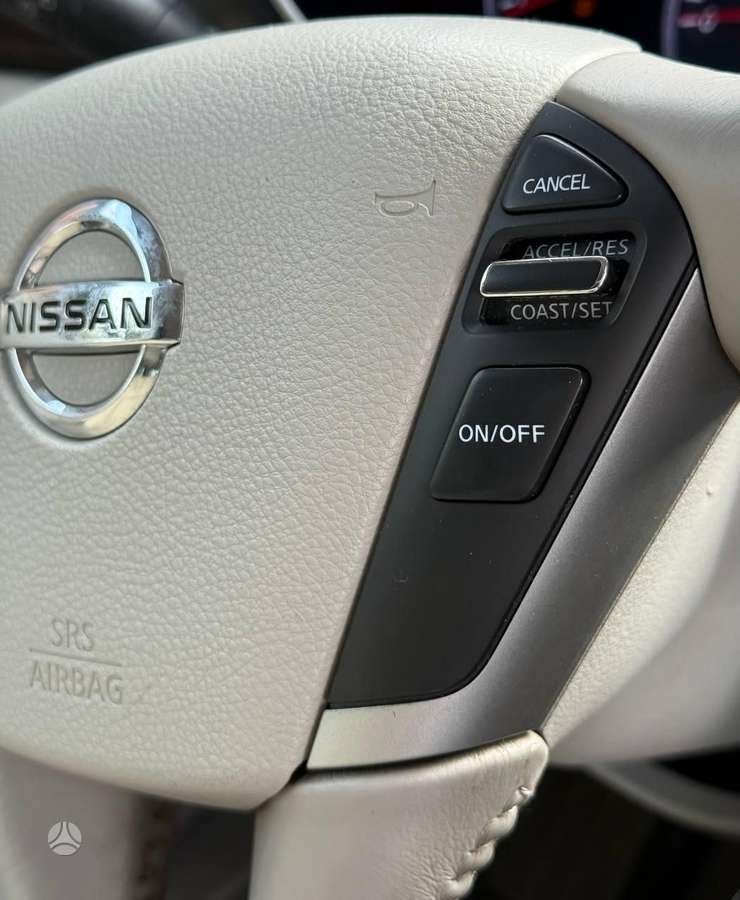 Nissan Quest 2012 — фото 11