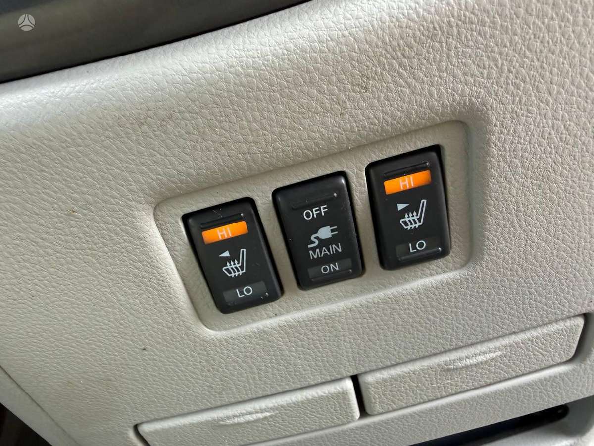 Nissan Quest 2012 — фото 20
