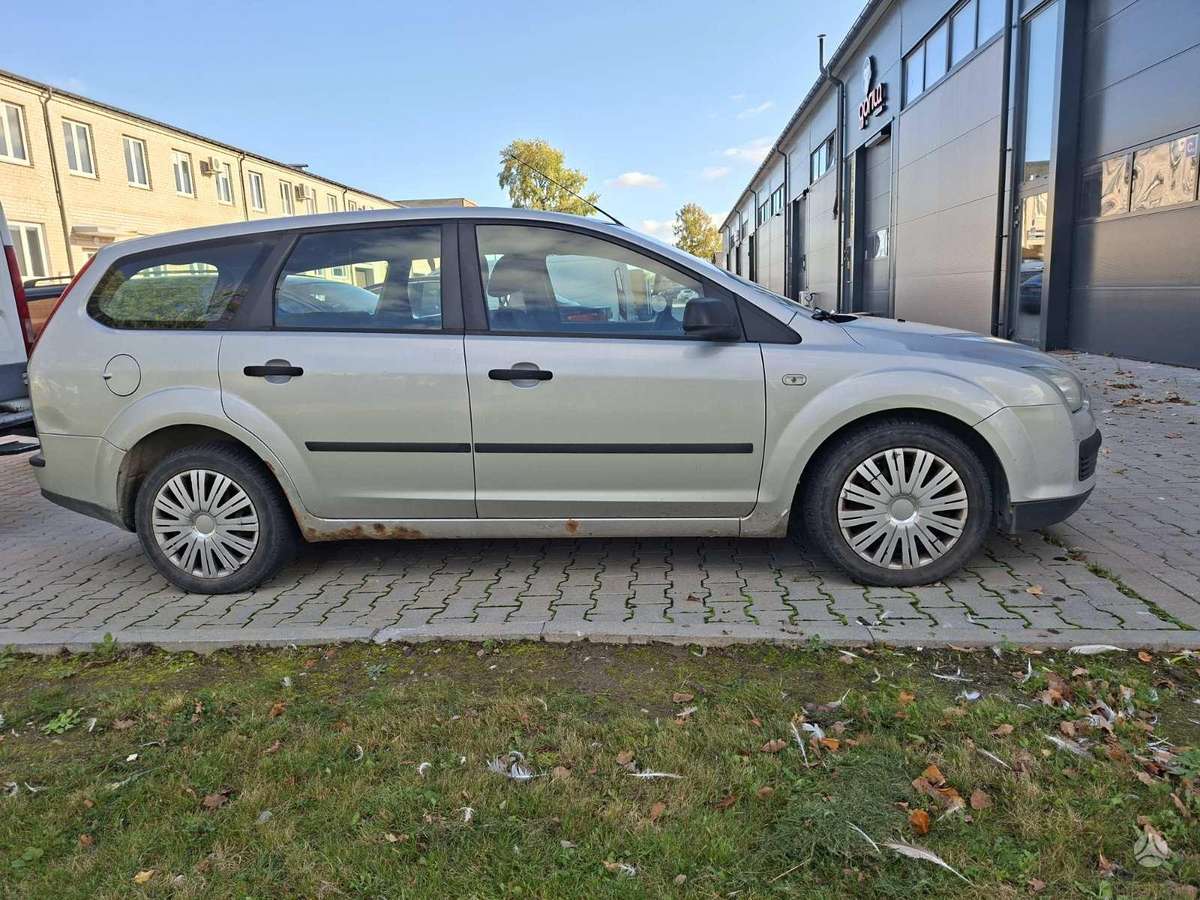 Ford Focus 2005 — двигун 1560 cm³, 90 HP (66kW)
