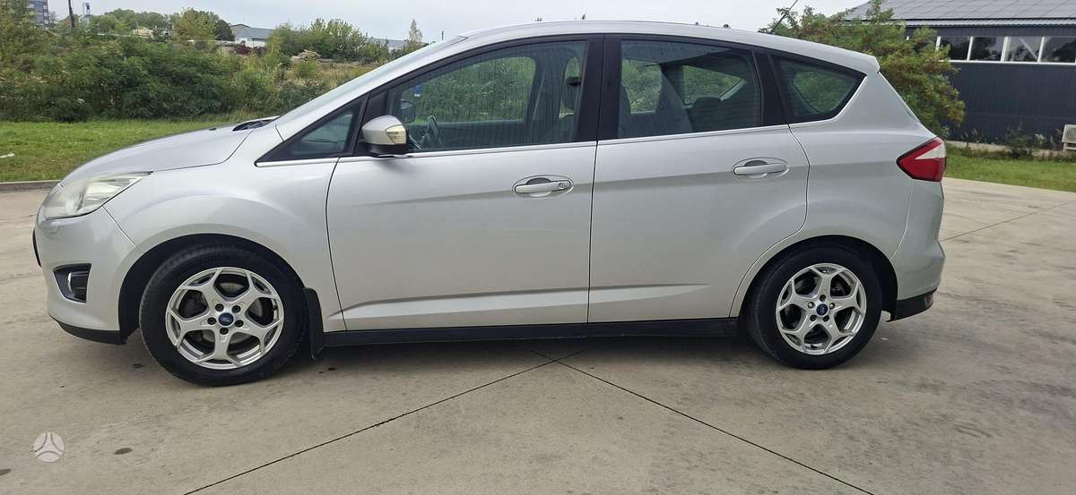 Ford C-MAX 2011 — photo 13