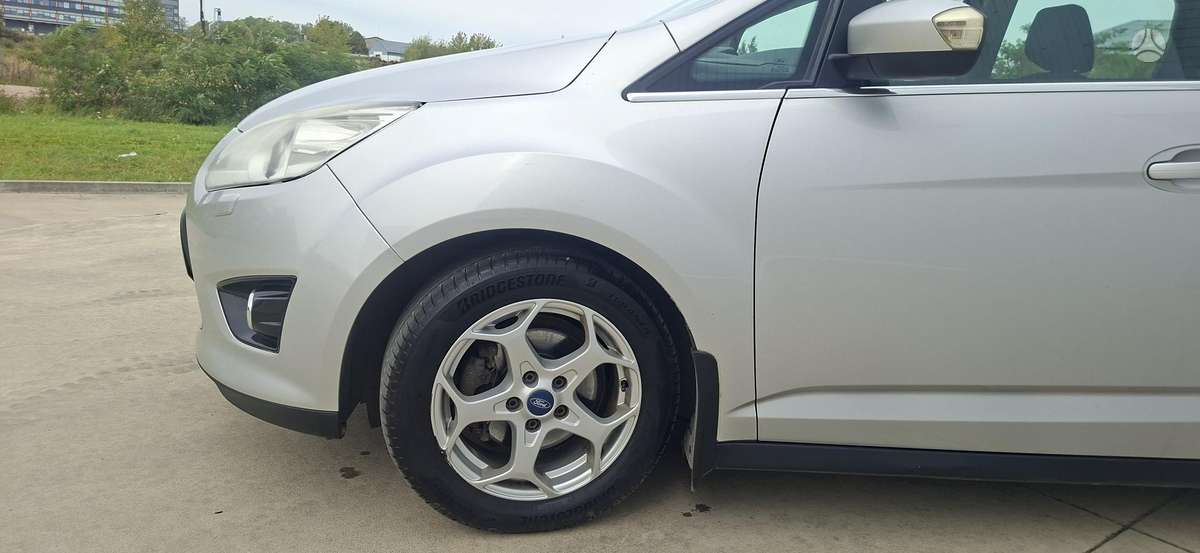 Ford C-MAX 2011 — photo 14