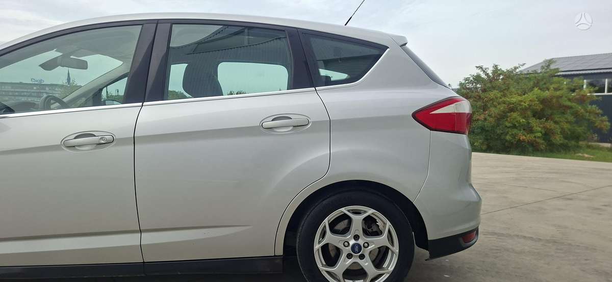 Ford C-MAX 2011 — photo 15