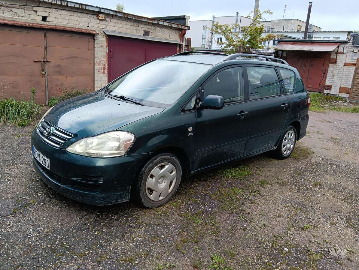 Toyota Avensis 2004 — photo 10