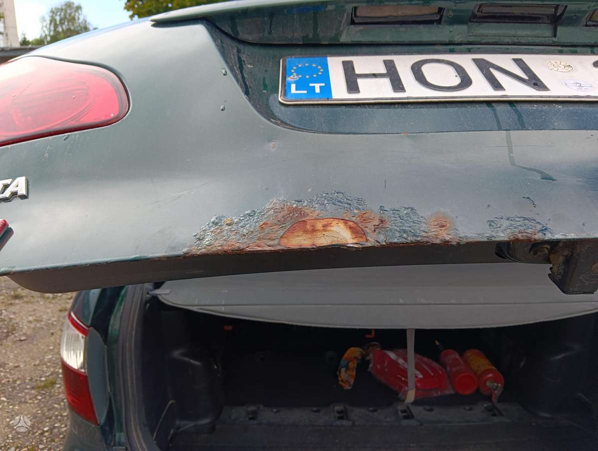 Toyota Avensis 2004 — photo 12