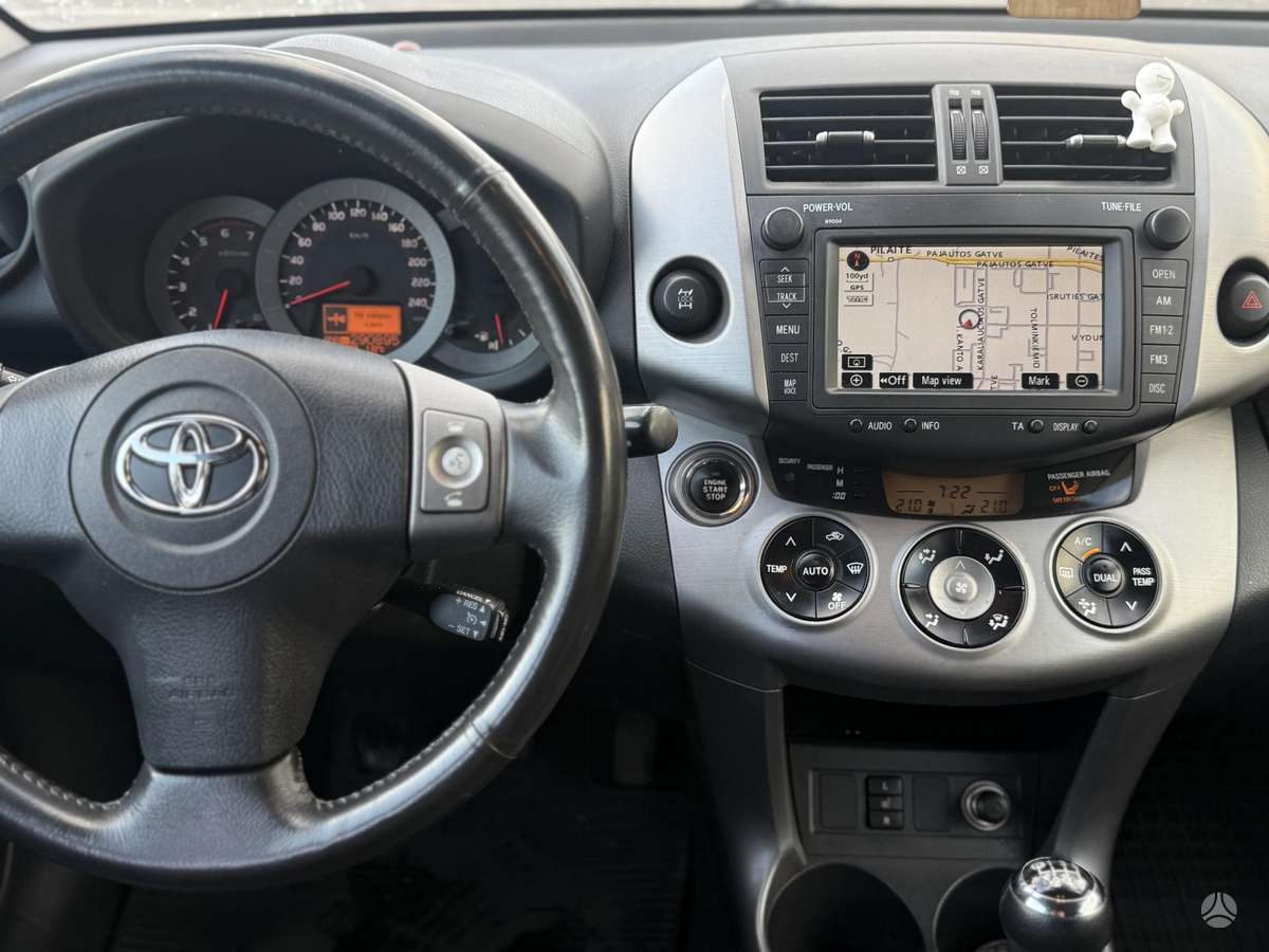 Toyota RAV4 2006 — фото 11
