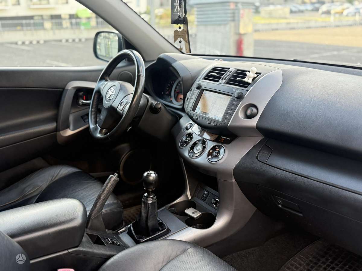 Toyota RAV4 2006 — фото 16