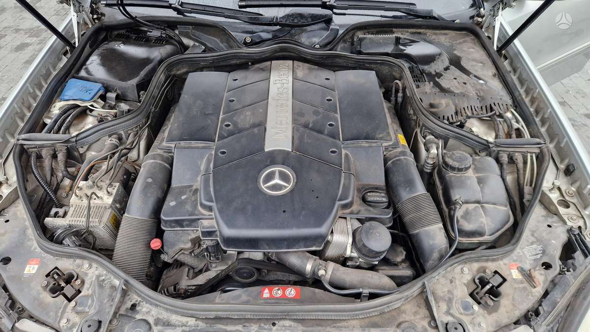 Mercedes-Benz E500 2004 — photo 20