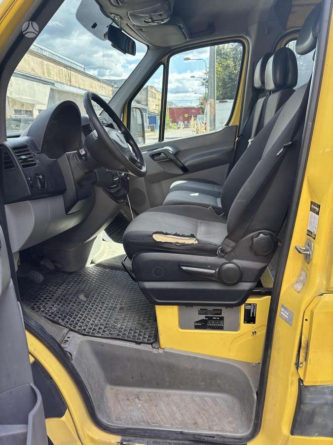 Volkswagen Crafter 2013 — photo 12