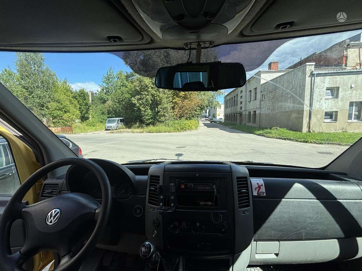 Volkswagen Crafter 2013 — photo 16