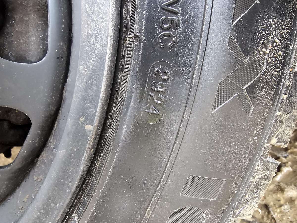 Volkswagen Touran 2006 — photo 18
