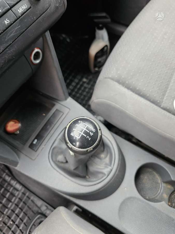 Volkswagen Touran 2006 — photo 6