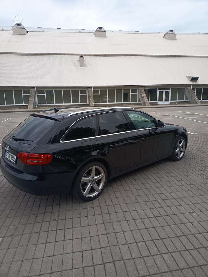 Audi A4 2009 — photo 5