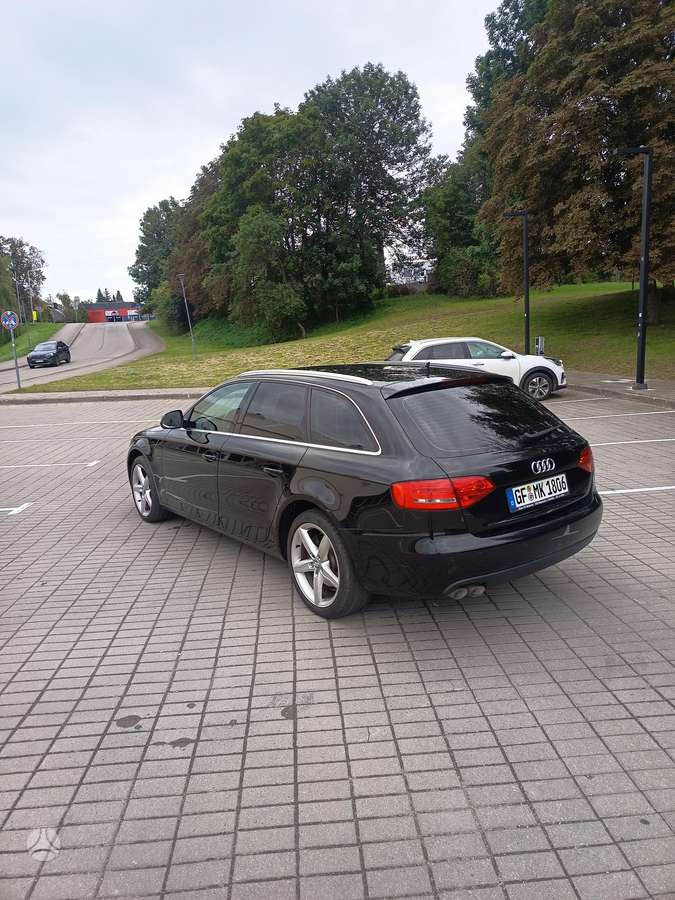 Audi A4 2009 — photo 6