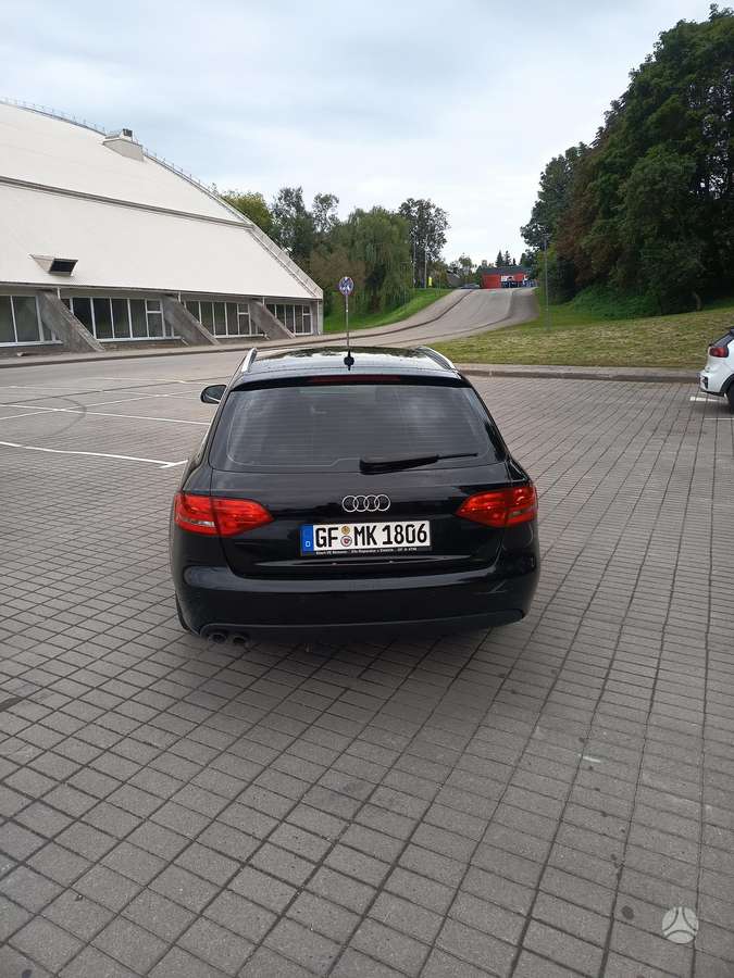 Audi A4 2009 — photo 9