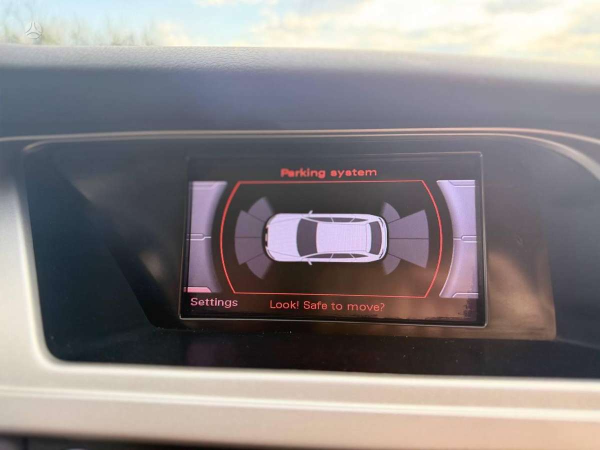 Audi A4 2010 — photo 14