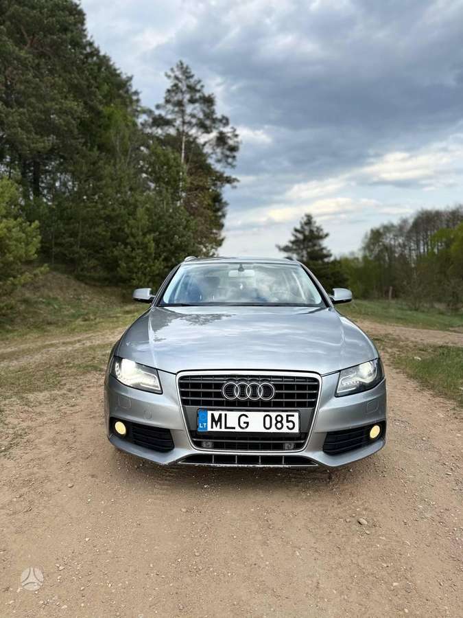 Audi A4 2010 — interior