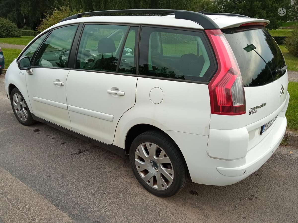Citroen Grand 2008 — двигун 1560 cm³, 109 HP (80kW)