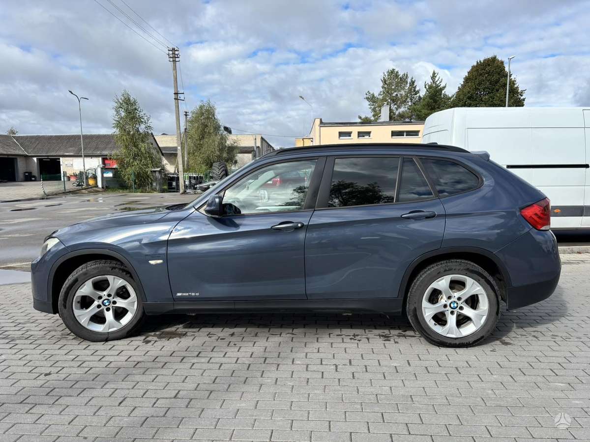 BMW X1 2010 — engine 1995 cm³, 143 HP (105kW)