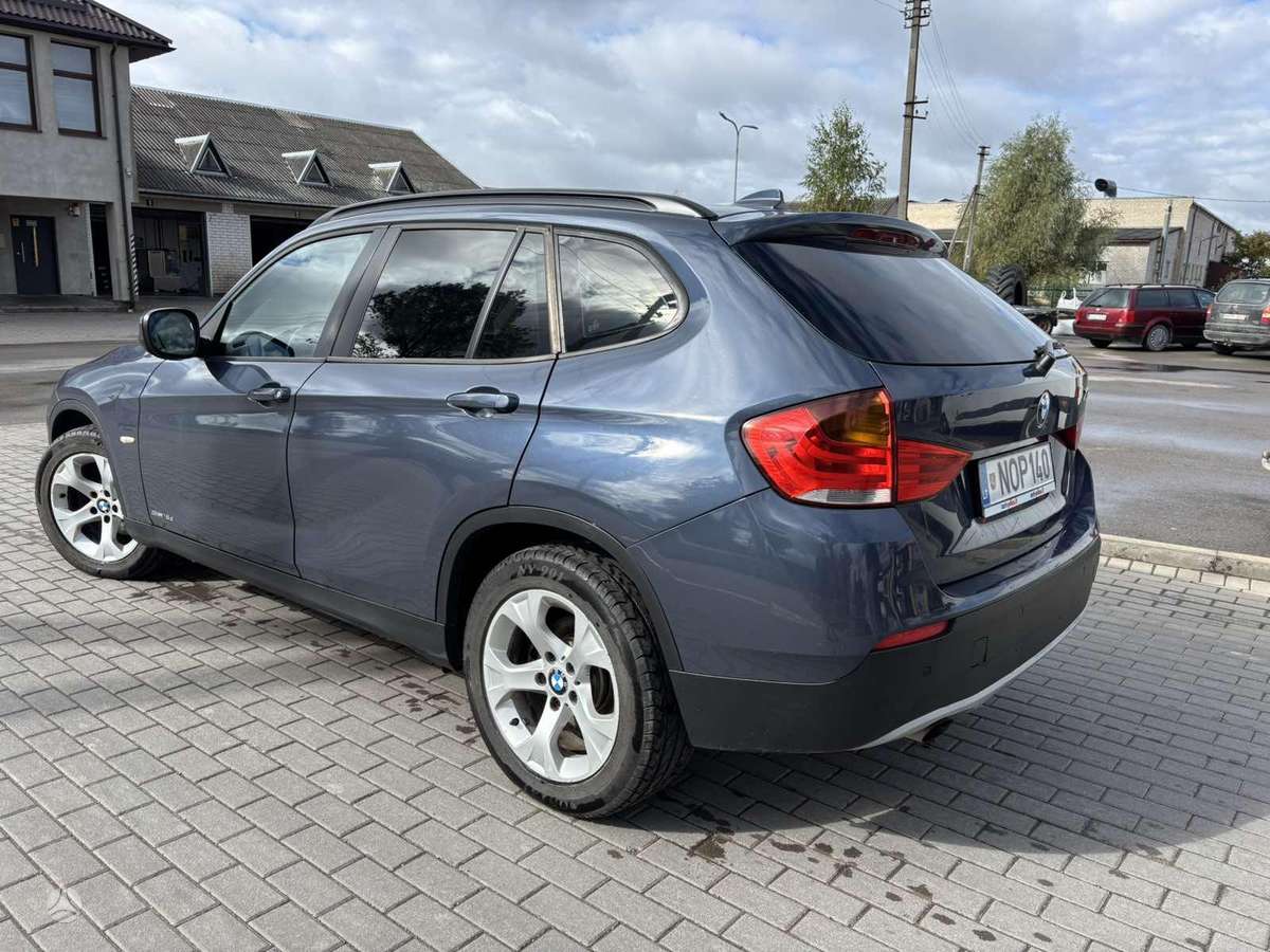 BMW X1 2010 — photo 5