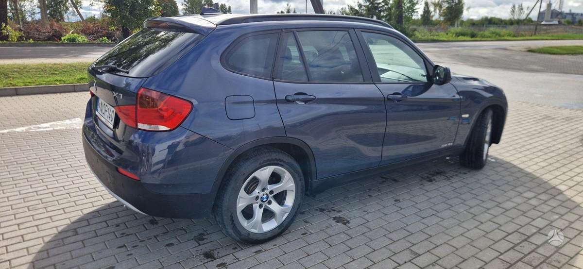 BMW X1 2010 — photo 7