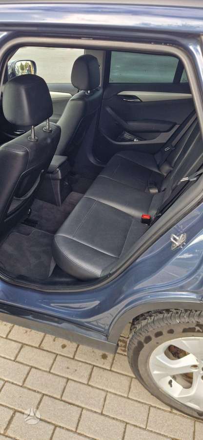 BMW X1 2010 — photo 9