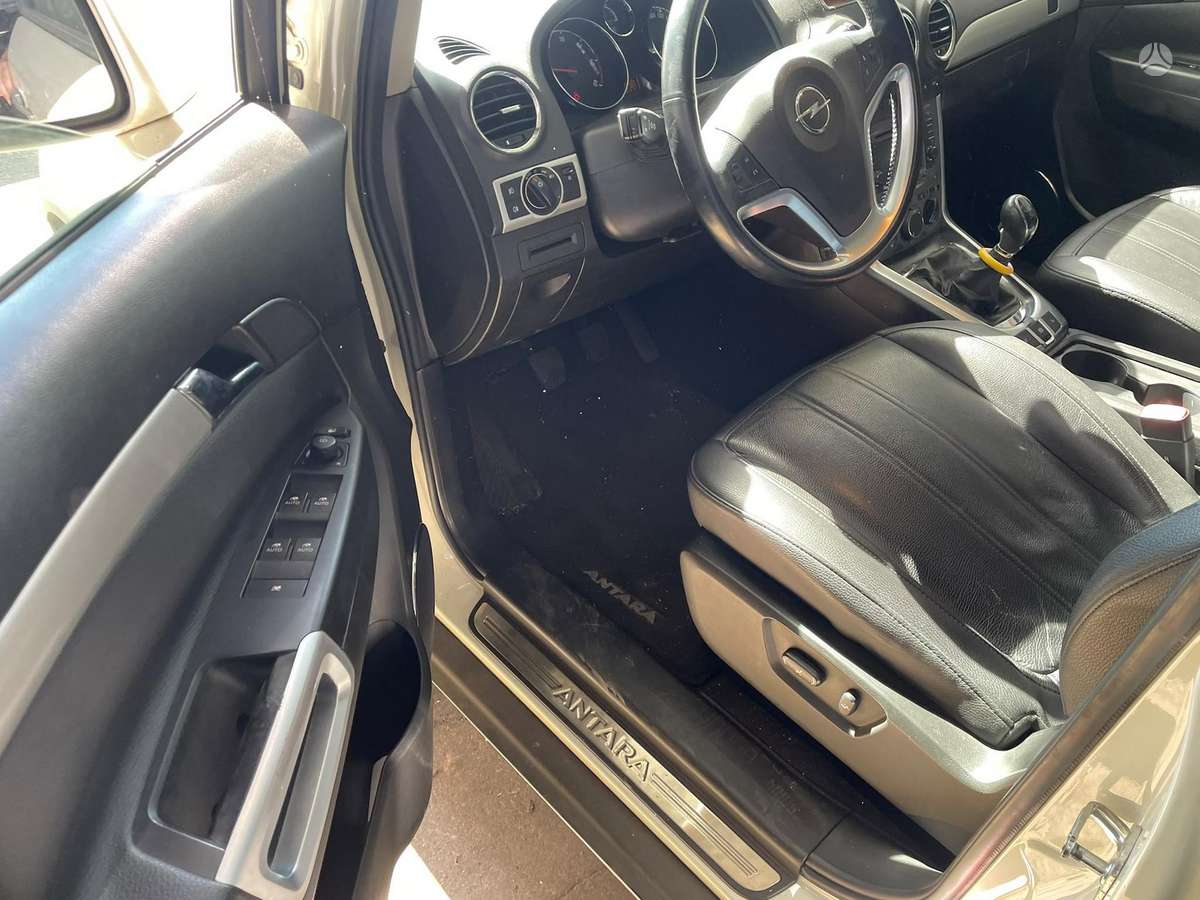 Opel Antara 2013 — photo 21