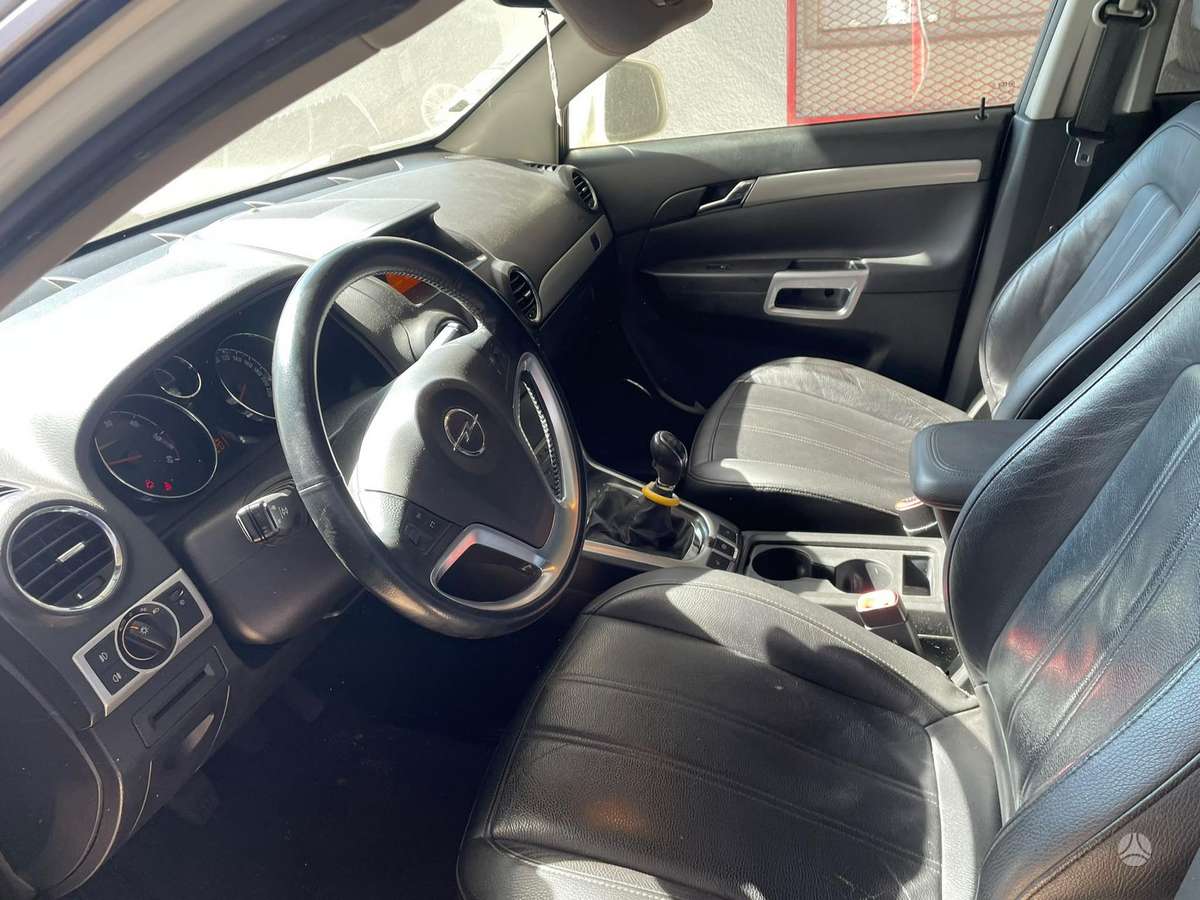 Opel Antara 2013 — photo 23