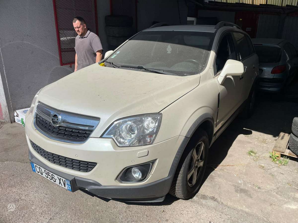 Opel Antara 2013 — photo 9