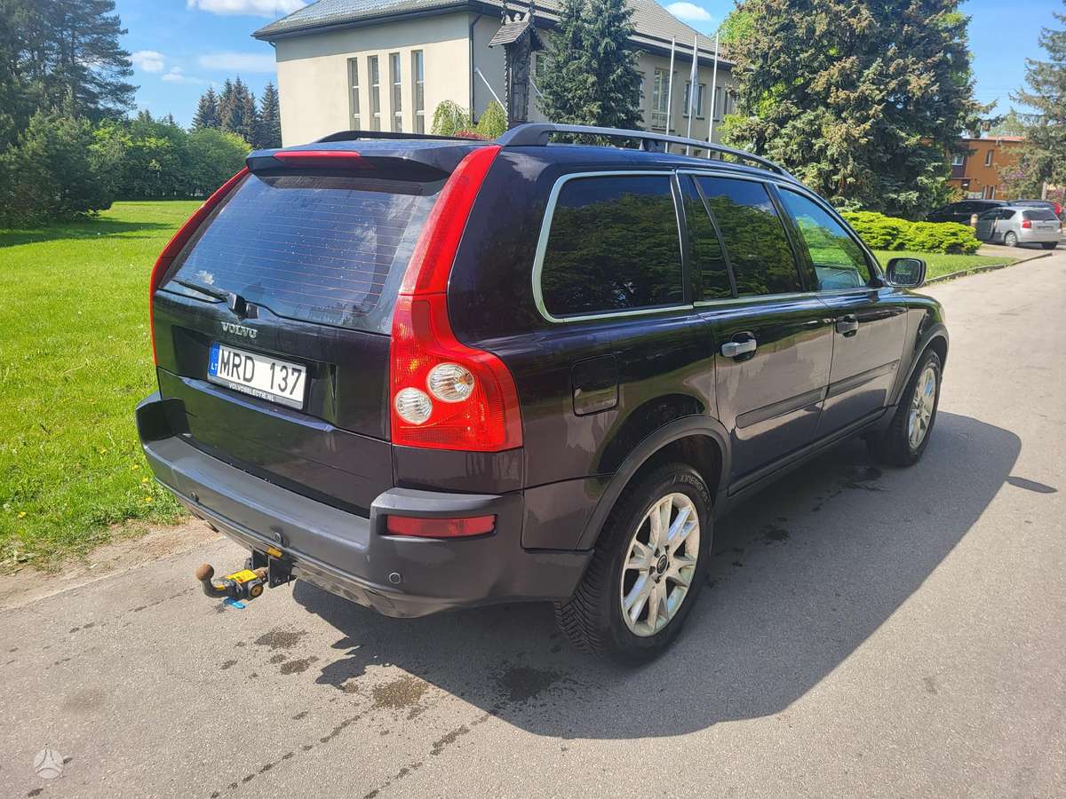 Volvo XC90 2004 — rear view