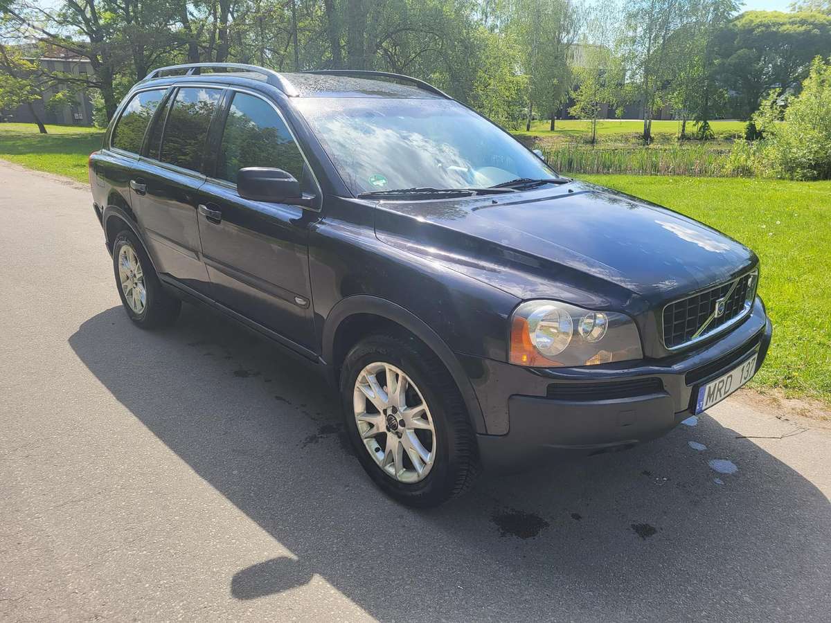 Volvo XC90 2004 — interior