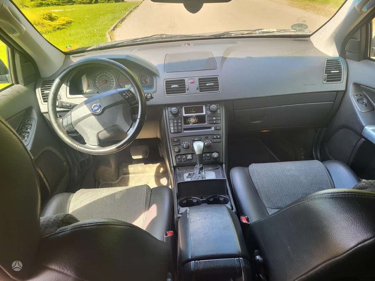 Volvo XC90 2004 — photo 6