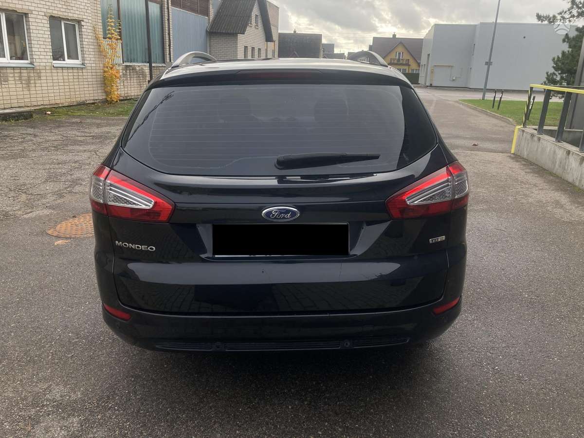 Ford Mondeo 2010 — photo 10
