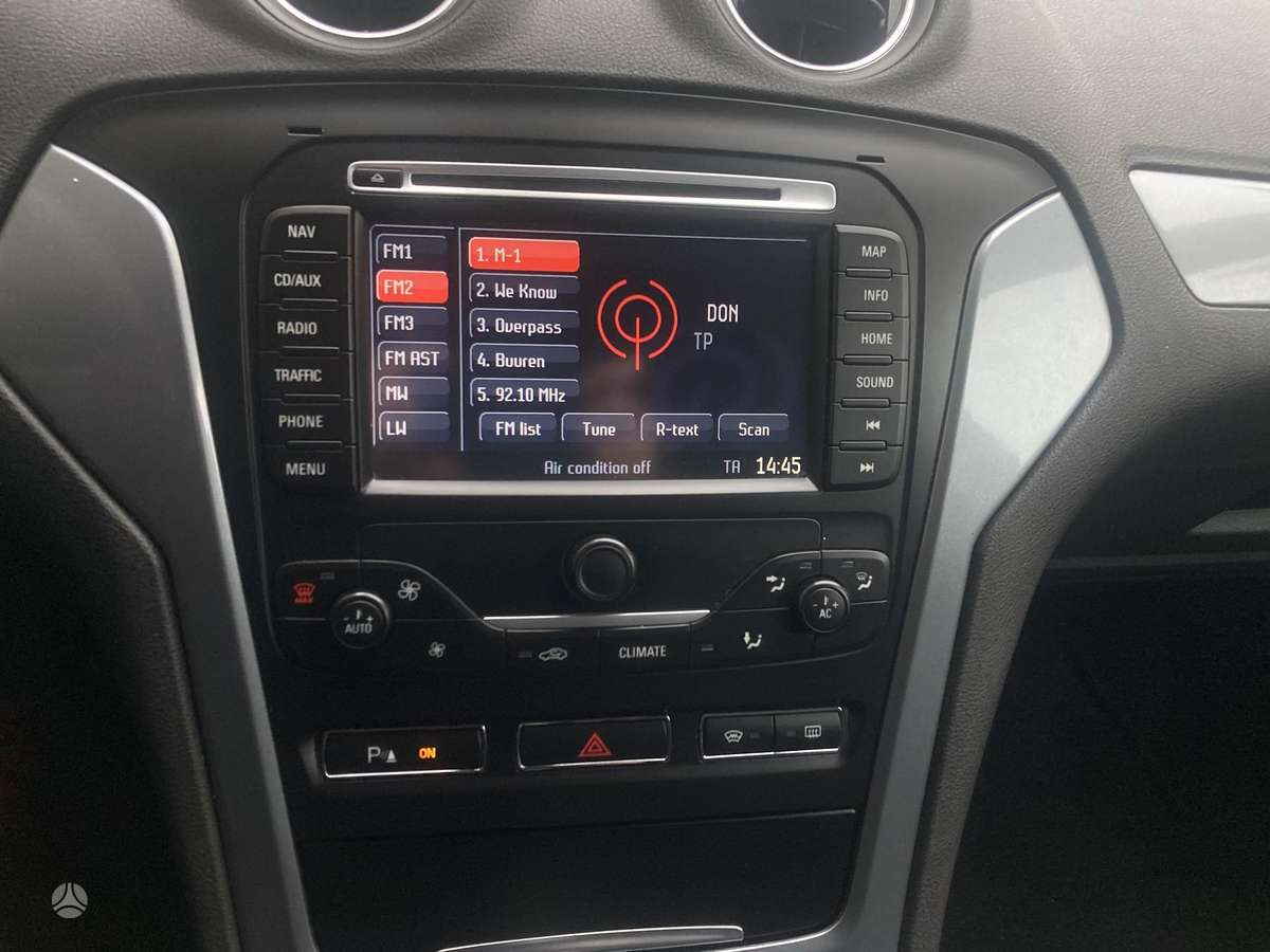 Ford Mondeo 2010 — photo 29