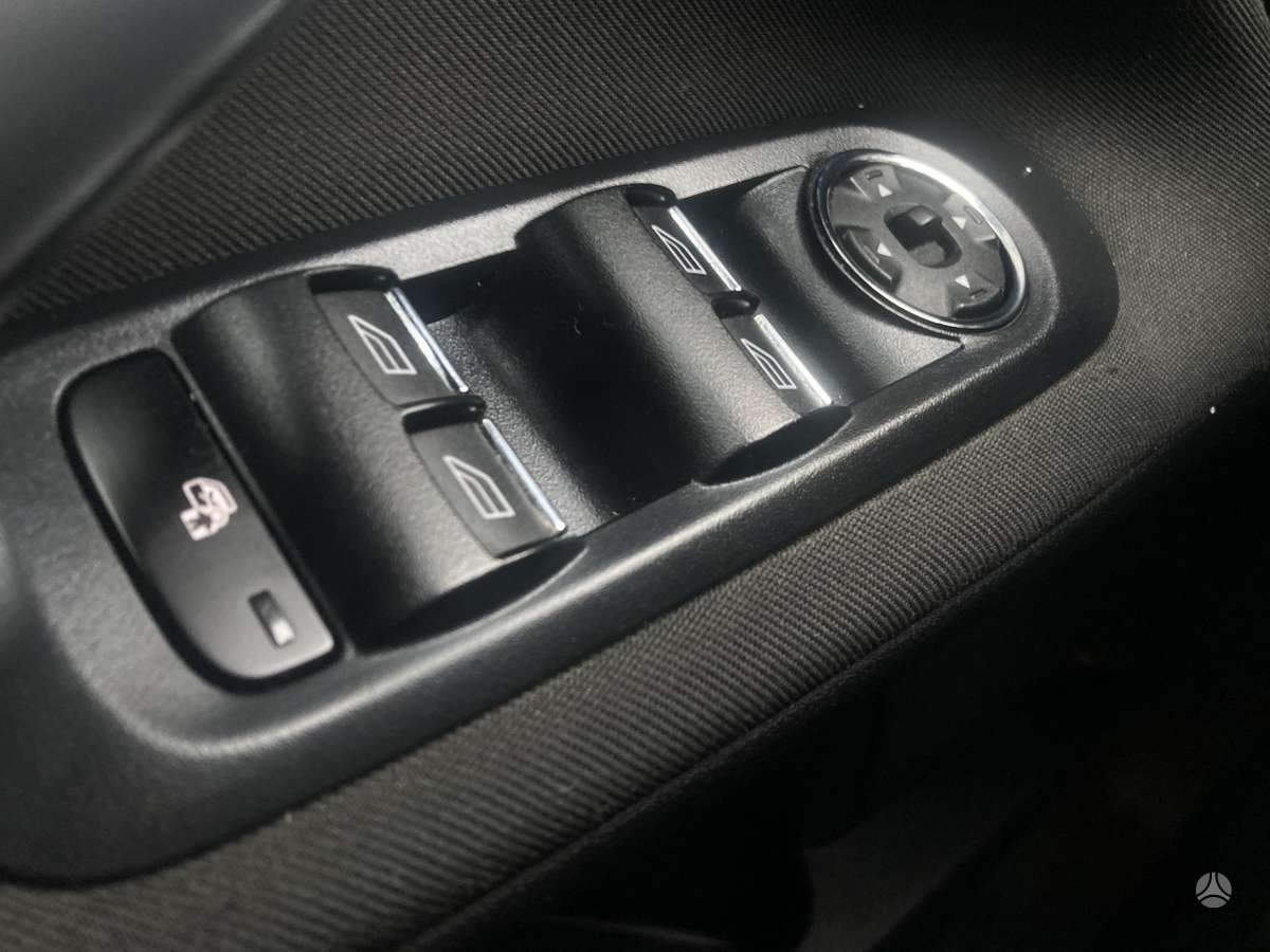 Ford Mondeo 2010 — photo 34