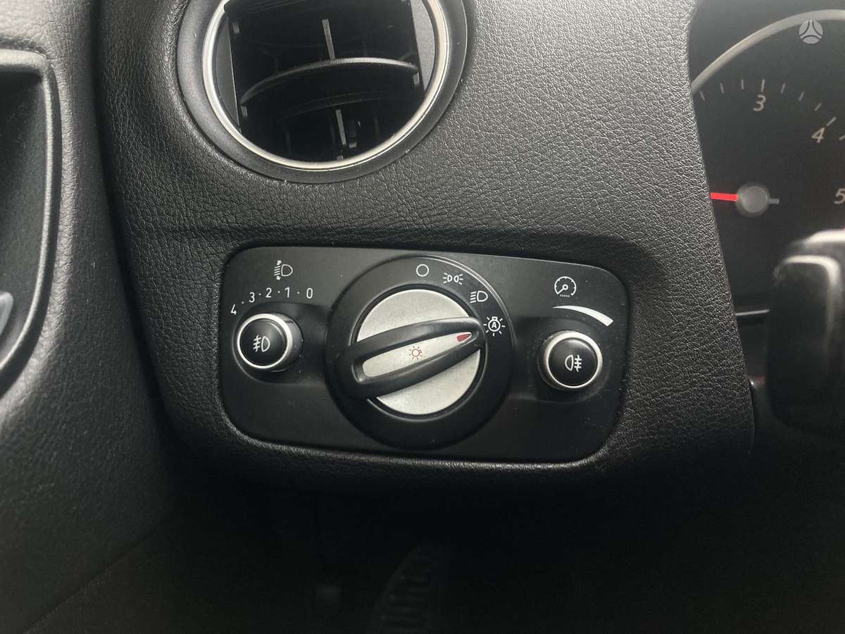 Ford Mondeo 2010 — photo 35