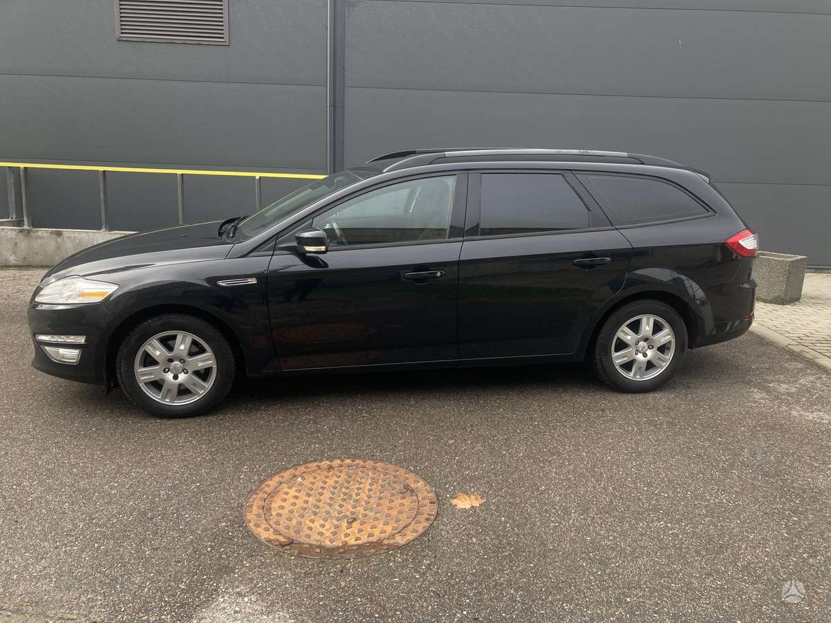 Ford Mondeo 2010 — photo 8