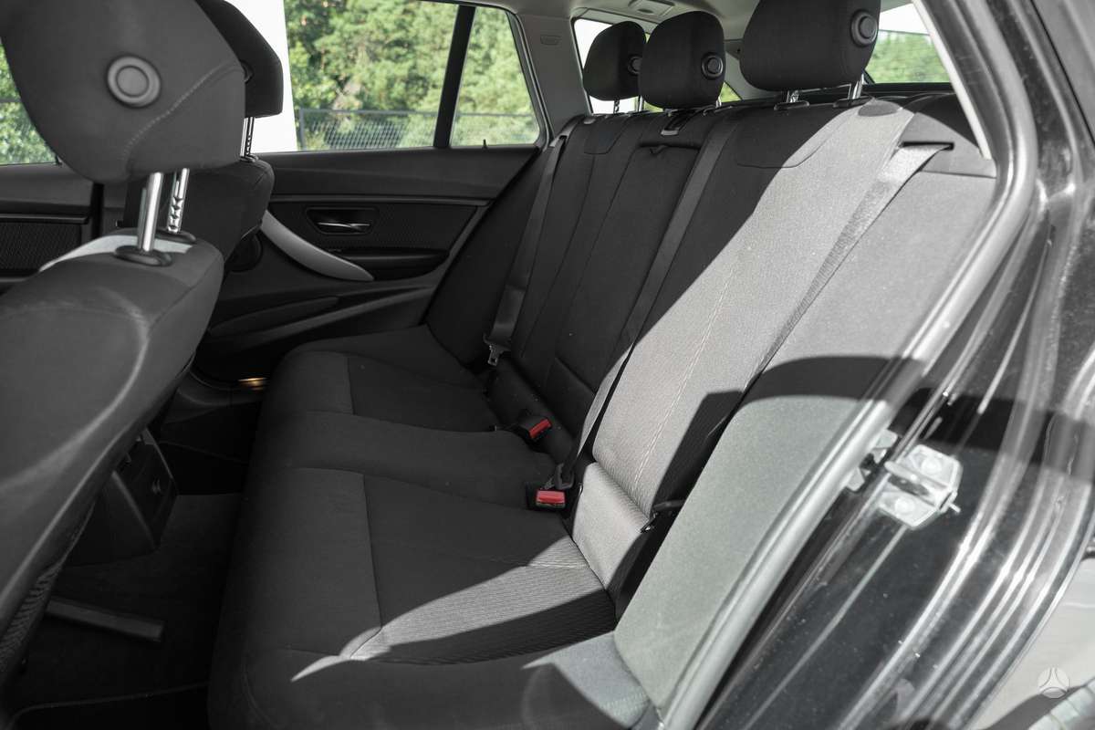 BMW 318 2014 — photo 13