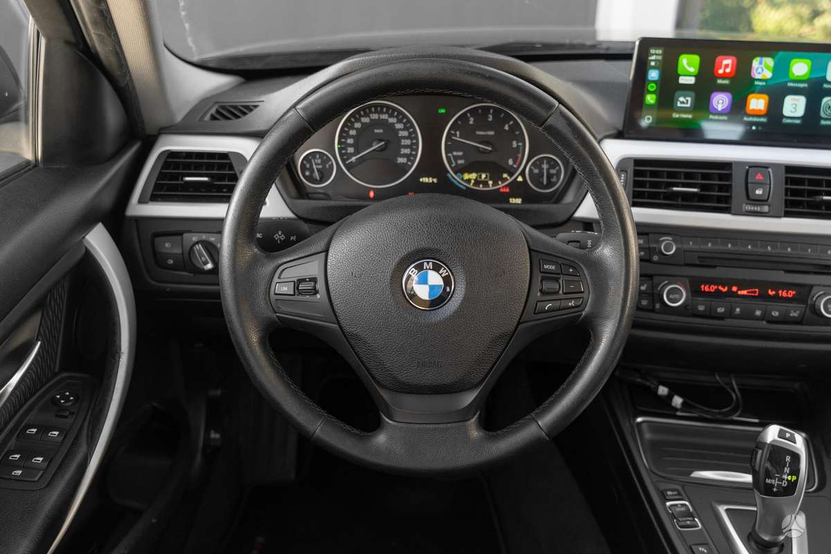 BMW 318 2014 — photo 15