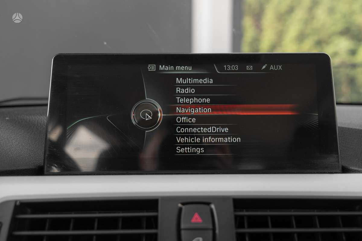 BMW 318 2014 — photo 22