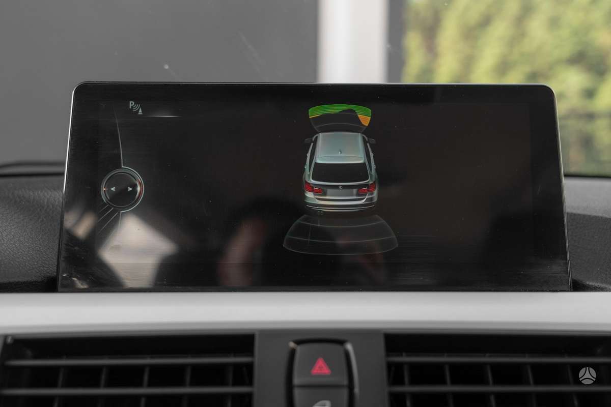 BMW 318 2014 — photo 23